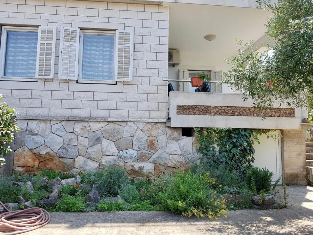 Apartmani Luka Zrnovo المظهر الخارجي الصورة